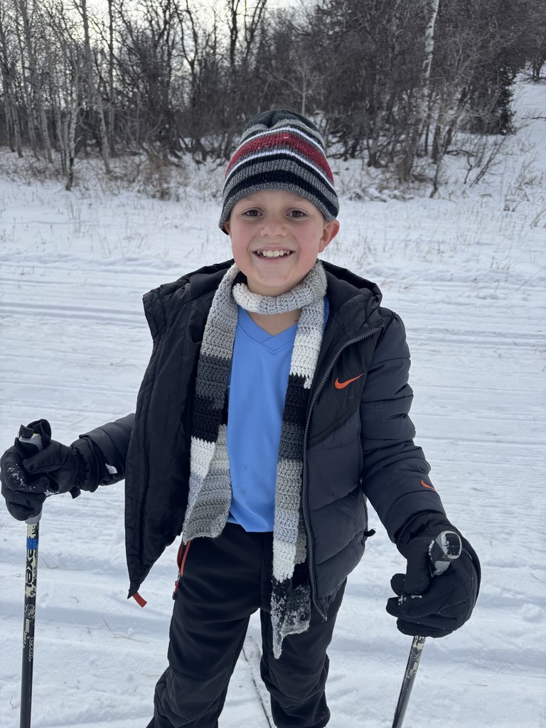 boy skiing