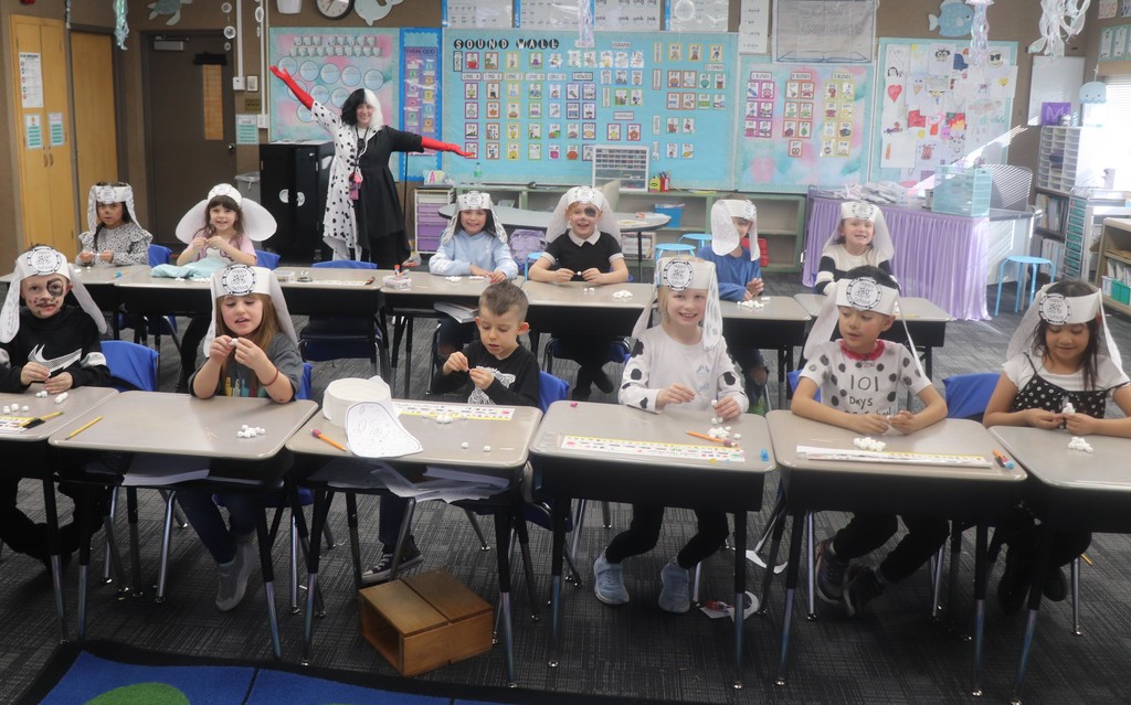 First grade celebrating 101 days of school