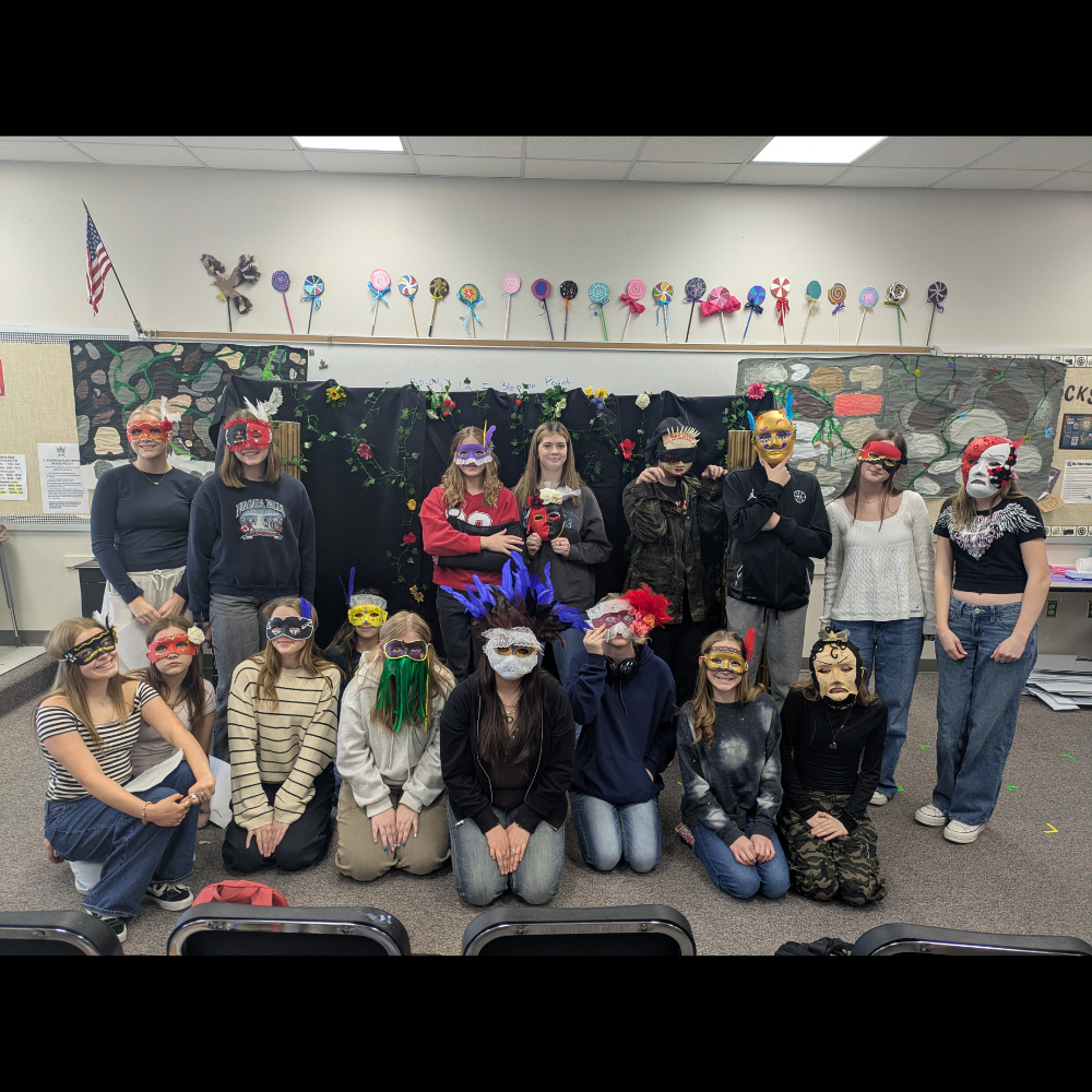 Theatre 2 class makes theater masks