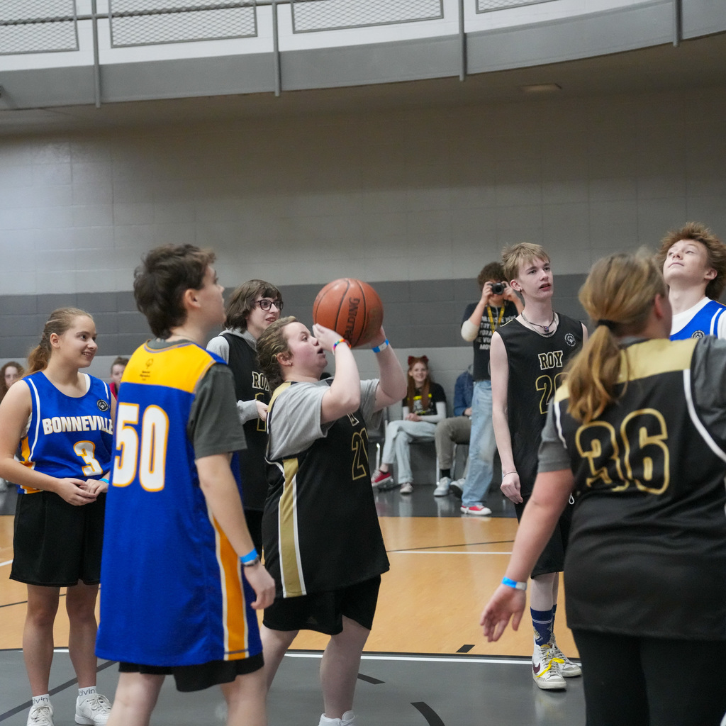 Unified basketball tournament players
