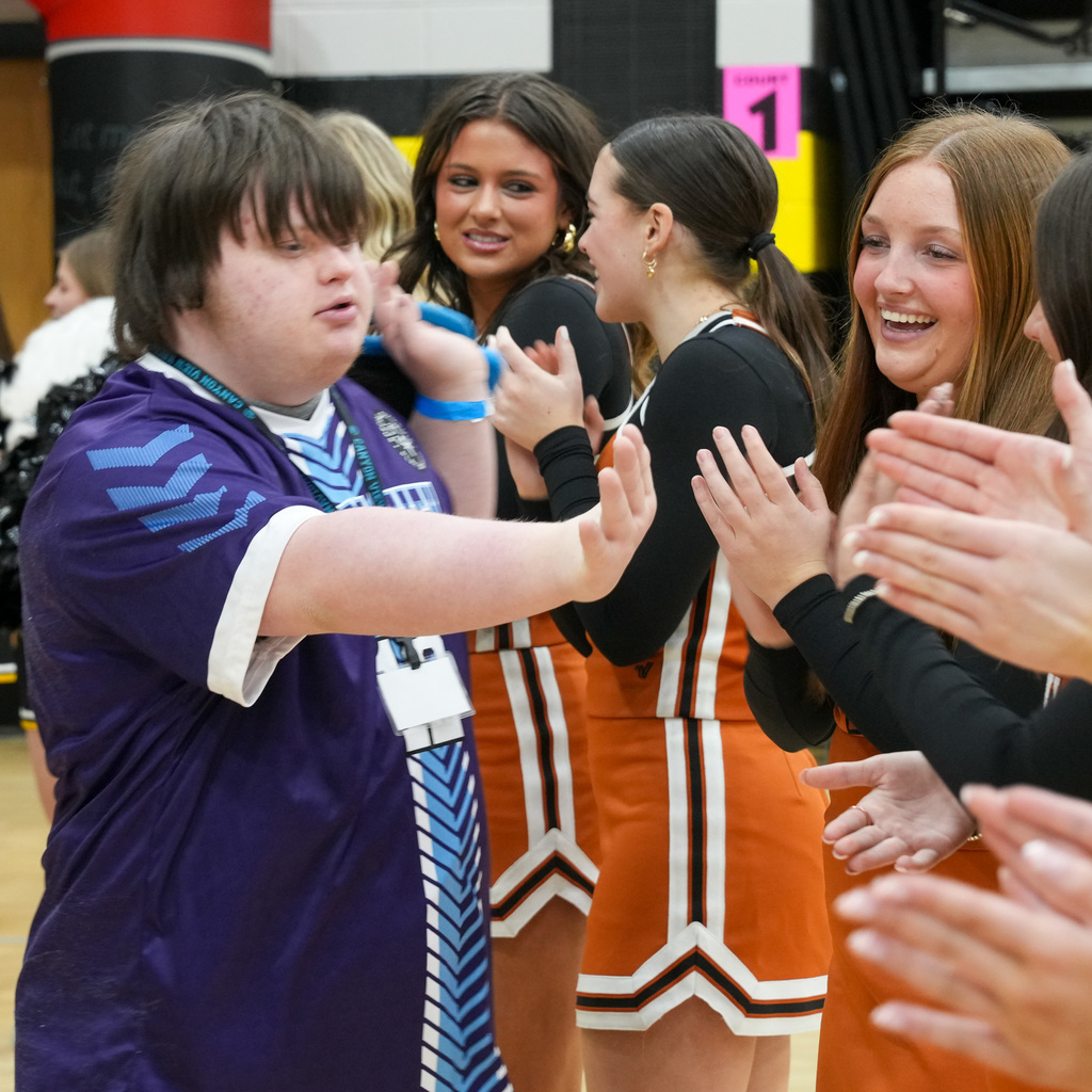 Unified basketball tournament players