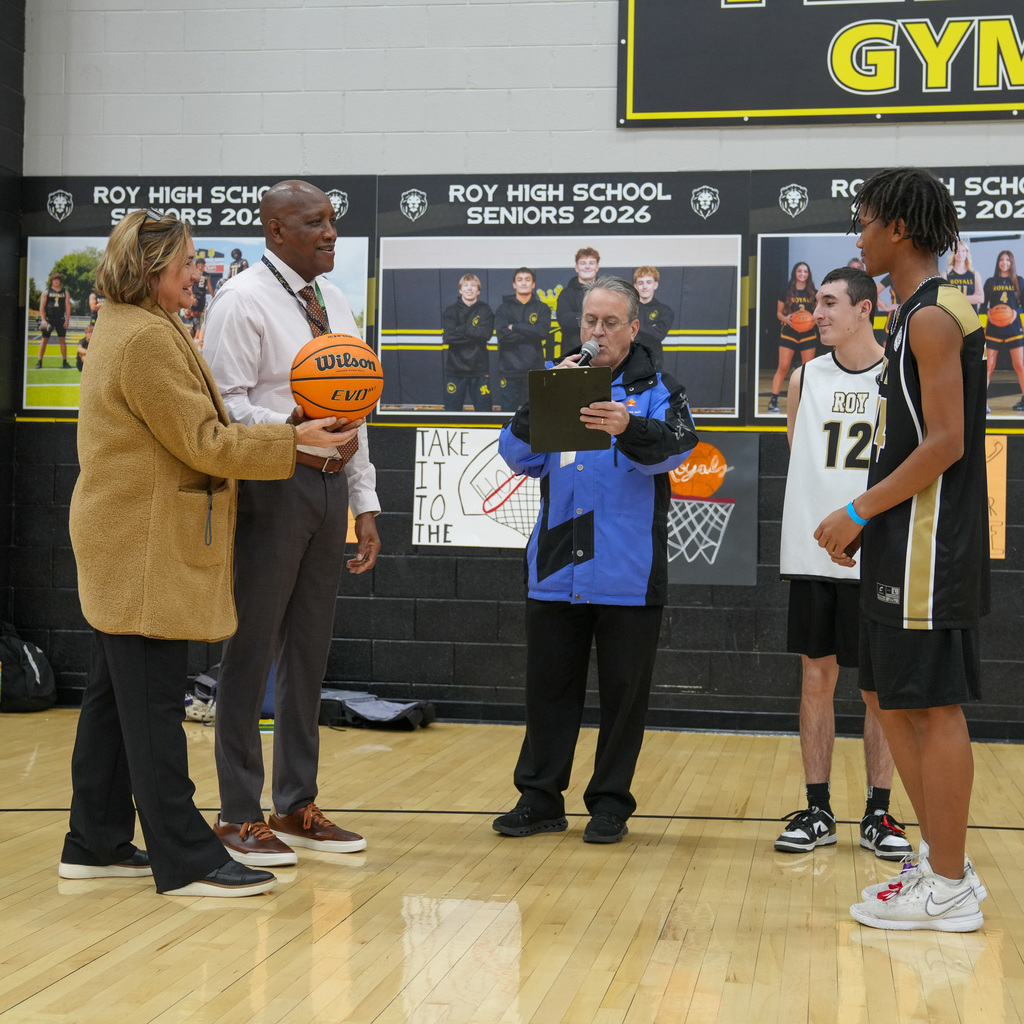 Unified basketball tournament players