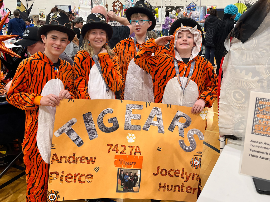 Teams posing at Utah State Championship for Robotics