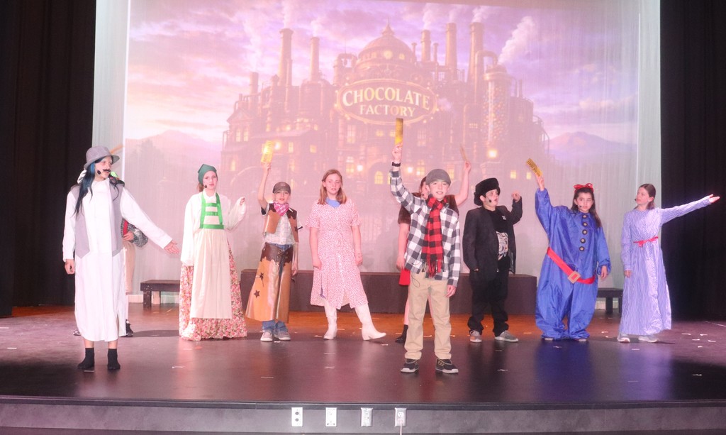 cast of Willy Wonka, Municipal Elementary students