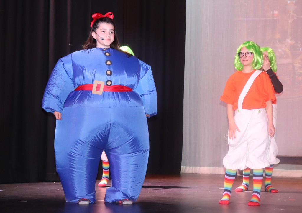 cast of Willy Wonka, Municipal Elementary students