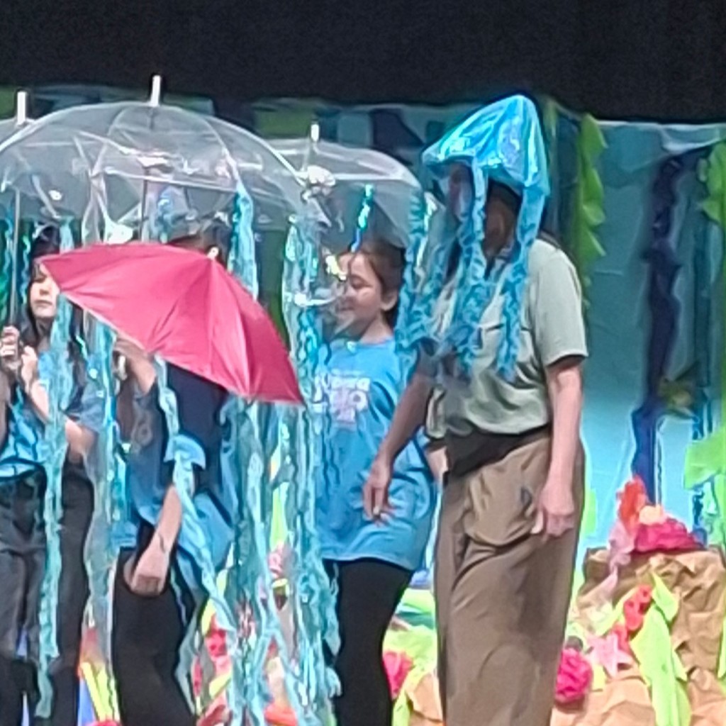 cast with umbrellas luke jellyfish