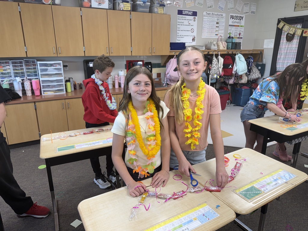 5th grade students at a LUAU