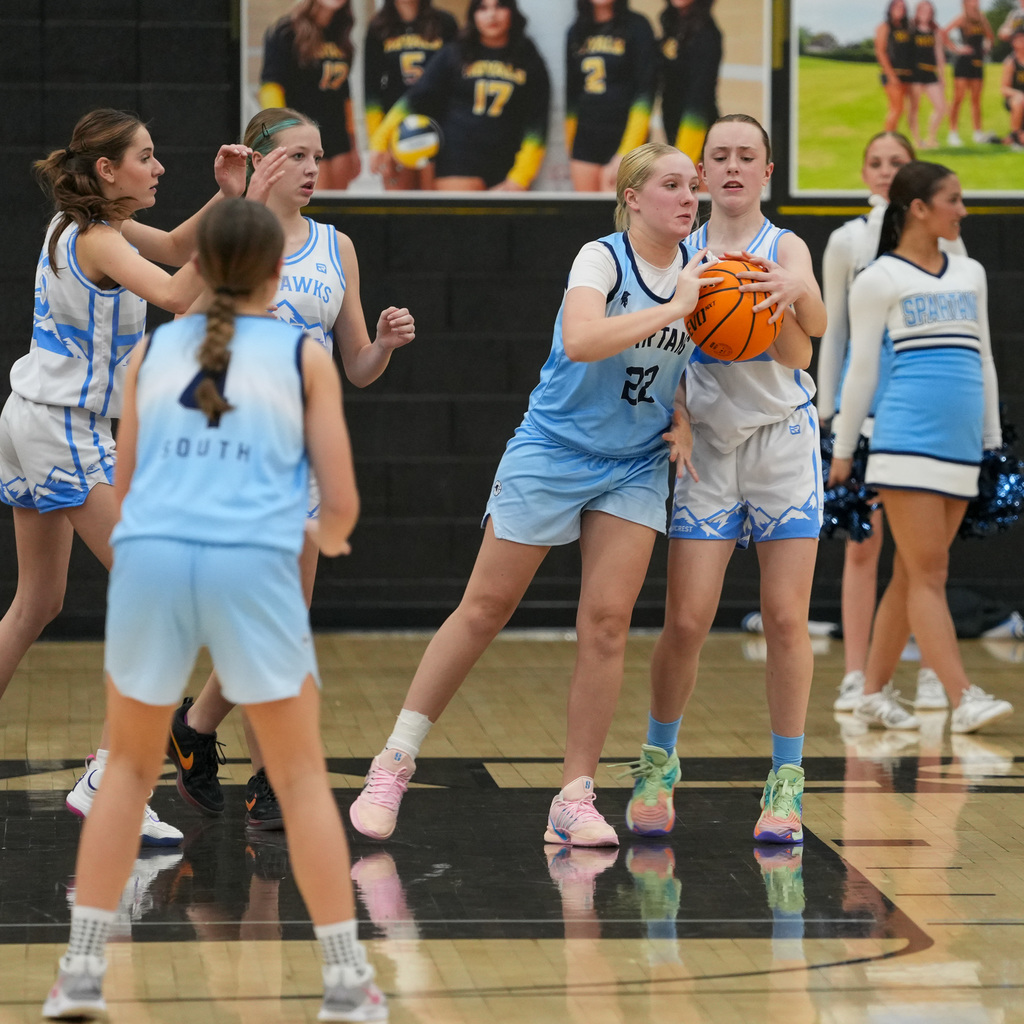 Girls junior high basketball championship players