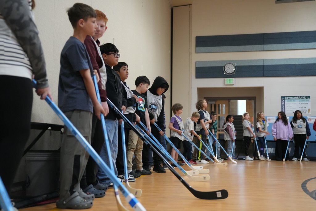What an exciting day! The Mammoth visited our school! Such an amazing and fun experience.  Don't forget to vote for our school for a full Tusky Takeover using the QR code below. Thank you Utah Mammoth! TUSKS UP!!!