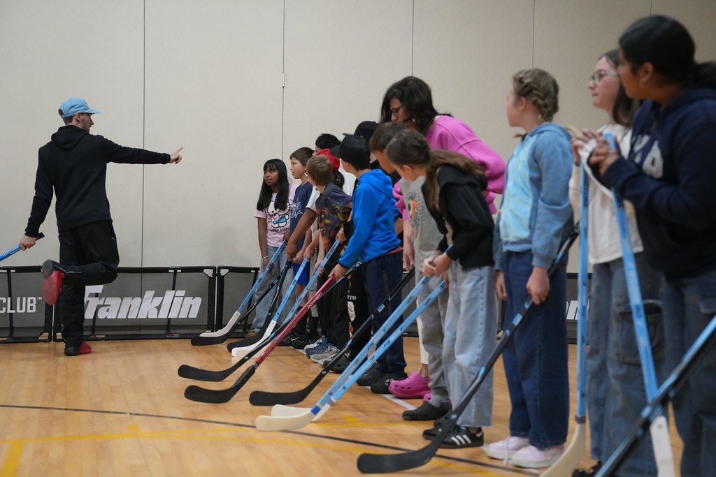 What an exciting day! The Mammoth visited our school! Such an amazing and fun experience.  Don't forget to vote for our school for a full Tusky Takeover using the QR code below. Thank you Utah Mammoth! TUSKS UP!!!