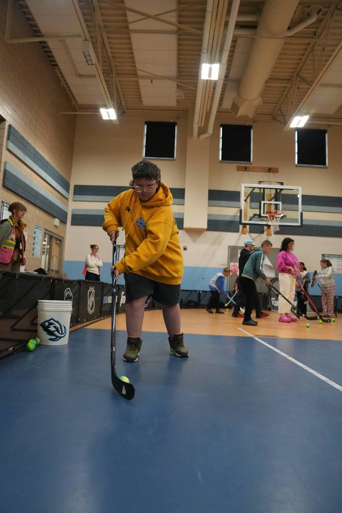 What an exciting day! The Mammoth visited our school! Such an amazing and fun experience.  Don't forget to vote for our school for a full Tusky Takeover using the QR code below. Thank you Utah Mammoth! TUSKS UP!!!