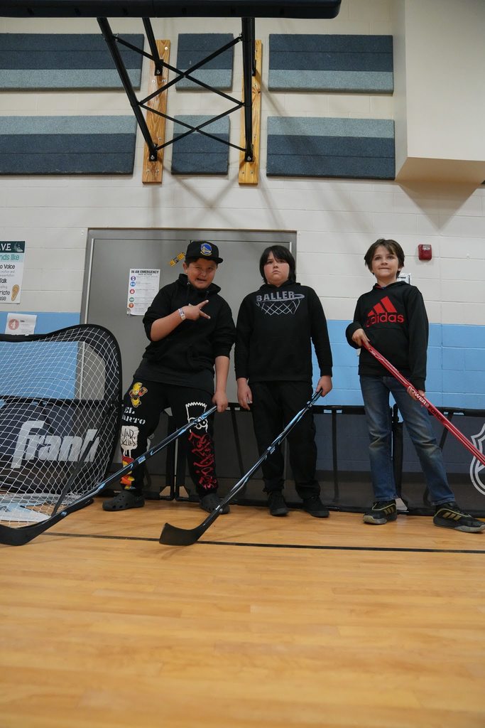 What an exciting day! The Mammoth visited our school! Such an amazing and fun experience.  Don't forget to vote for our school for a full Tusky Takeover using the QR code below. Thank you Utah Mammoth! TUSKS UP!!!