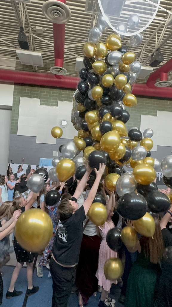 6th grade dance photos- Balloon Drop