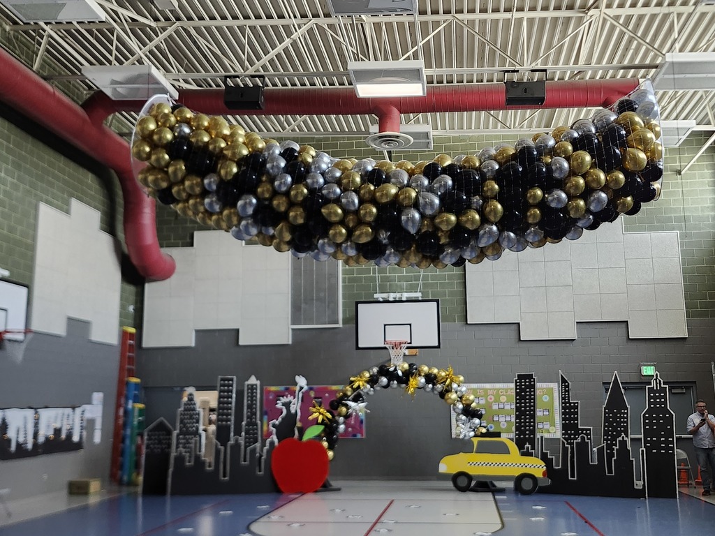 6th grade dance photos- The dance is ready!