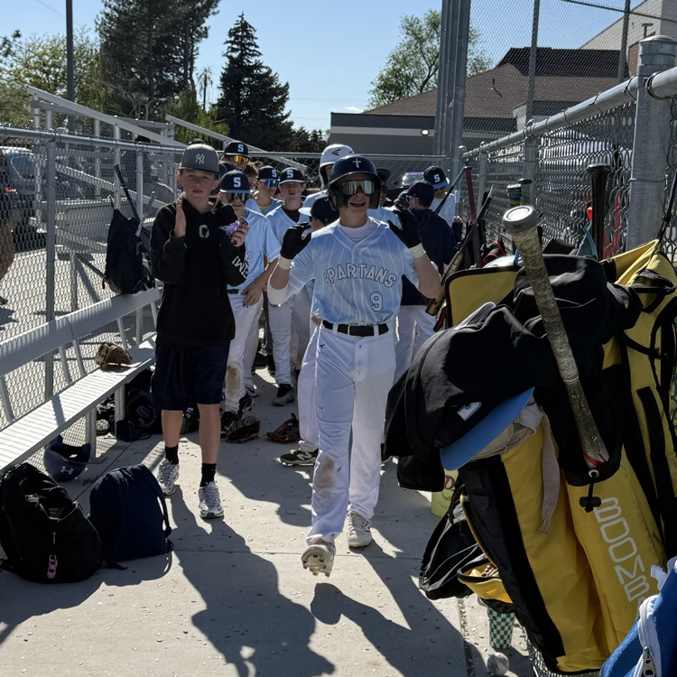 Post home run celebration 🎉 