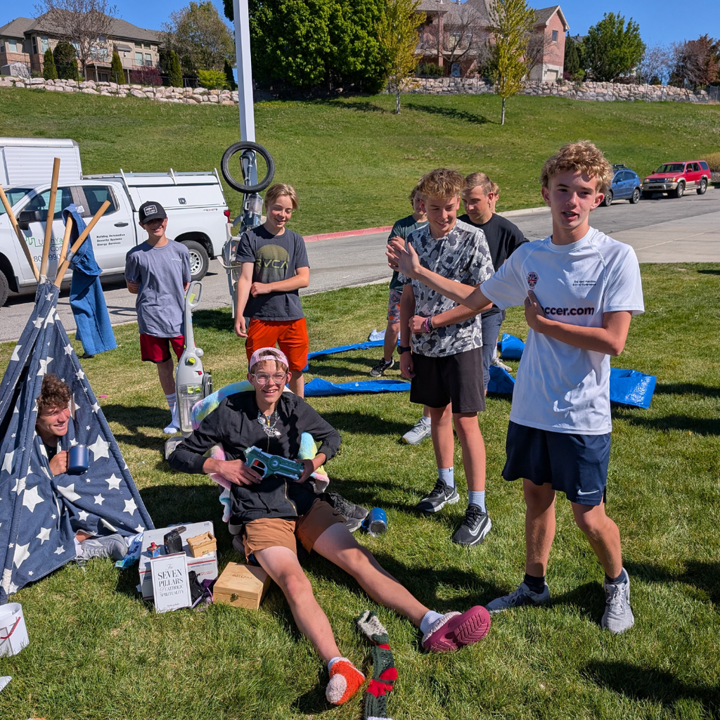 Track students at the Junk Run