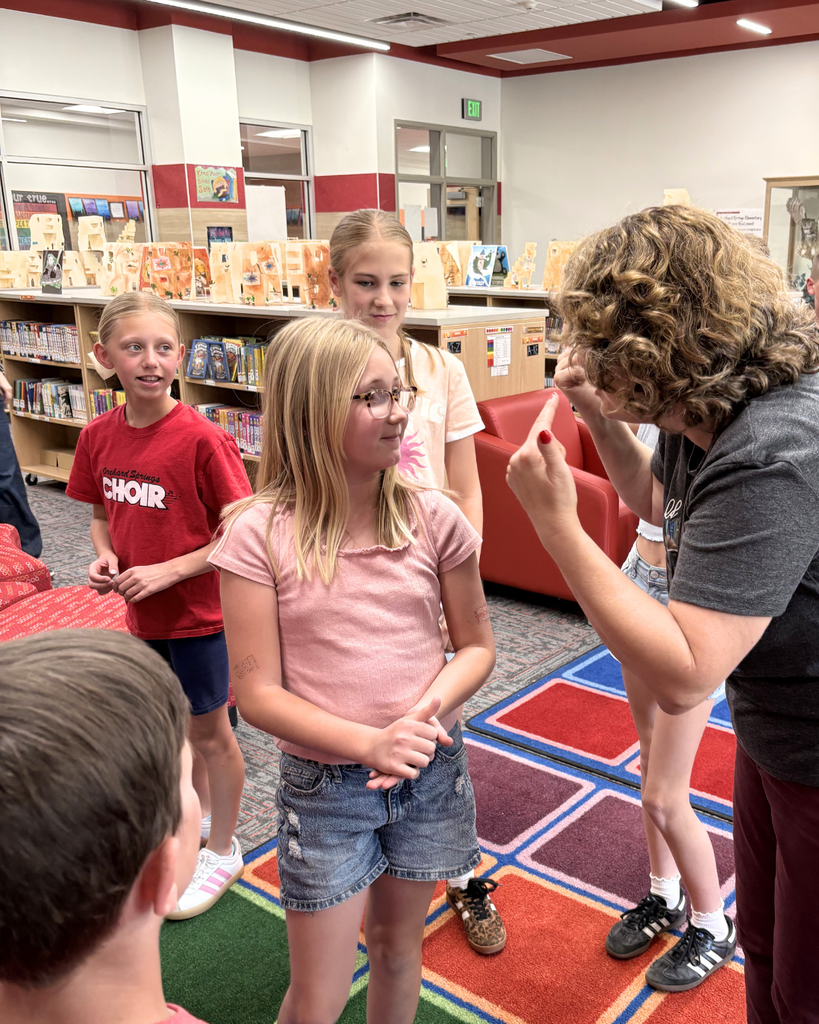 Students visiting, learning and listenting during author vist with #1 New York Times Bestseller author visit Jennifer Nielsen. 