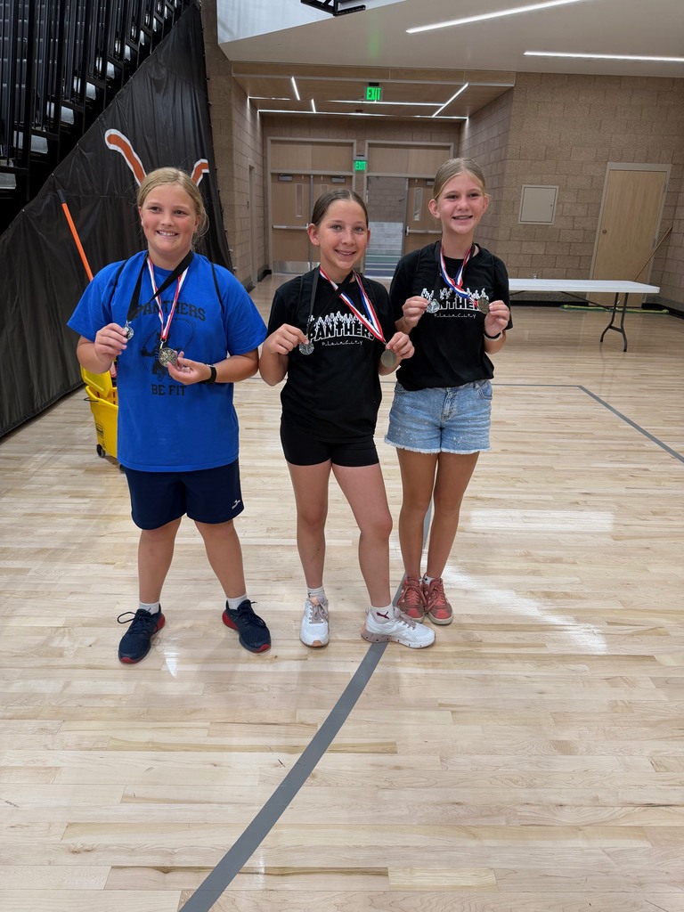 winners from iron kid  smiling 