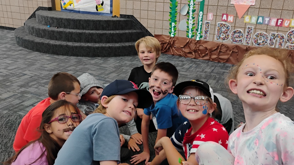 children playing at field day