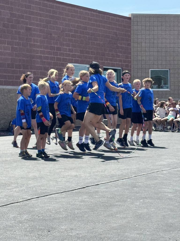 students in the jump rope club jumping rope