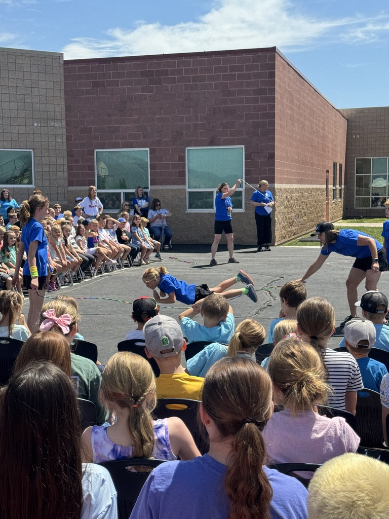 students in the jump rope club jumping rope