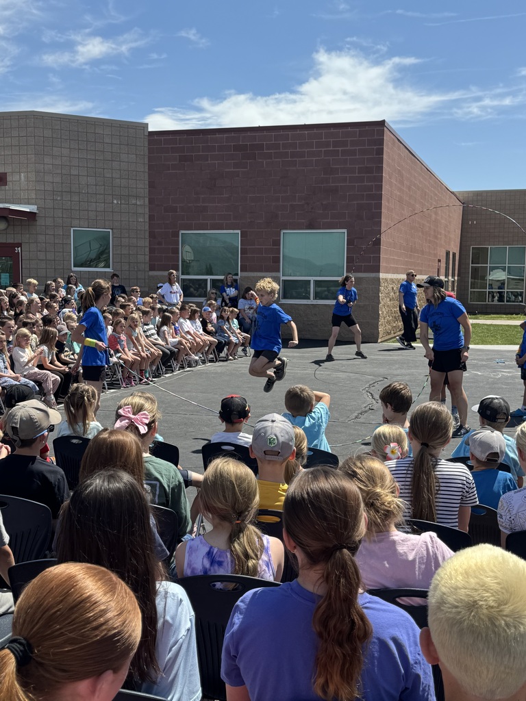 students in the jump rope club jumping rope