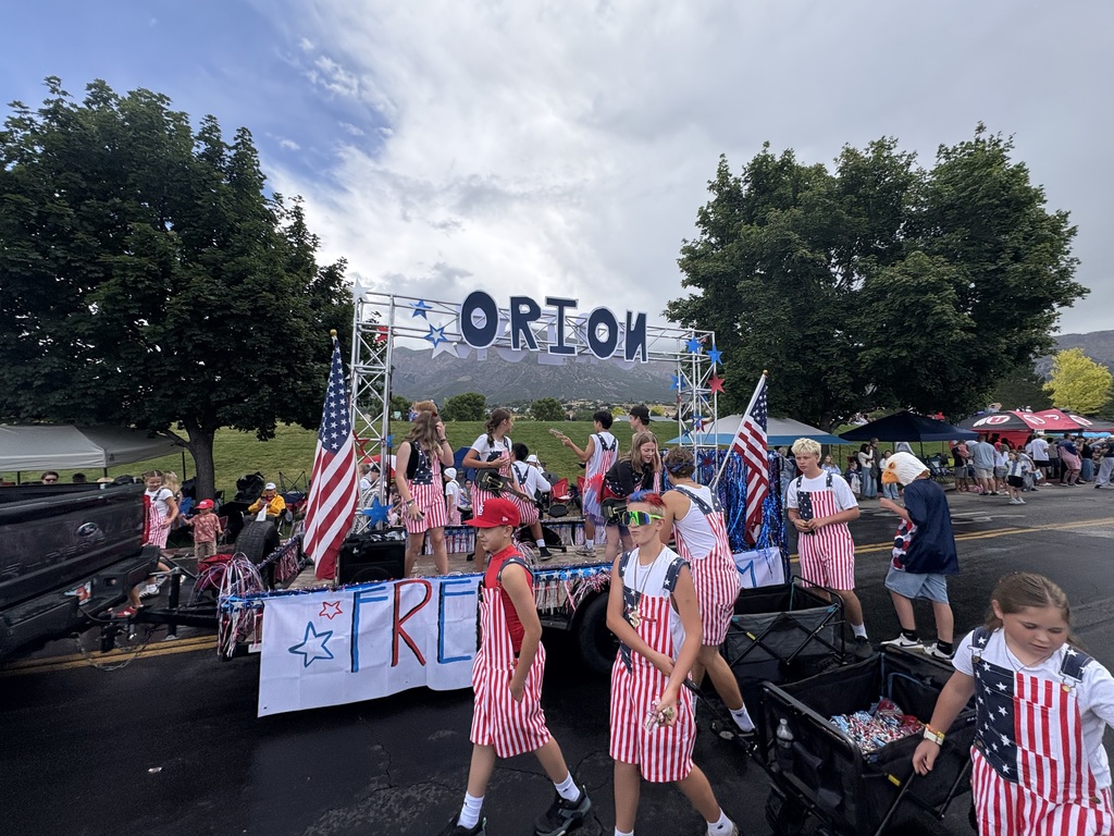 3rd Place Parade Winners! Congratulations Orion junior high school student government!