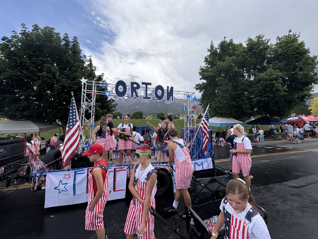 3rd Place Parade Winners! Congratulations Orion junior high school student government!