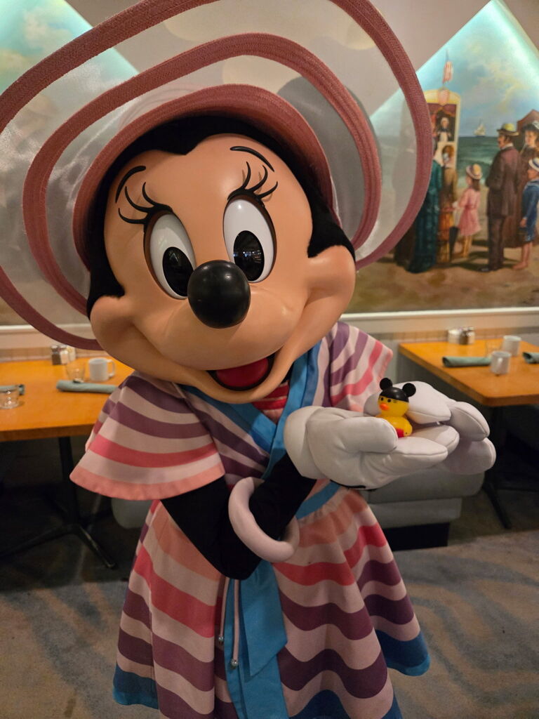 Duck with Minnie