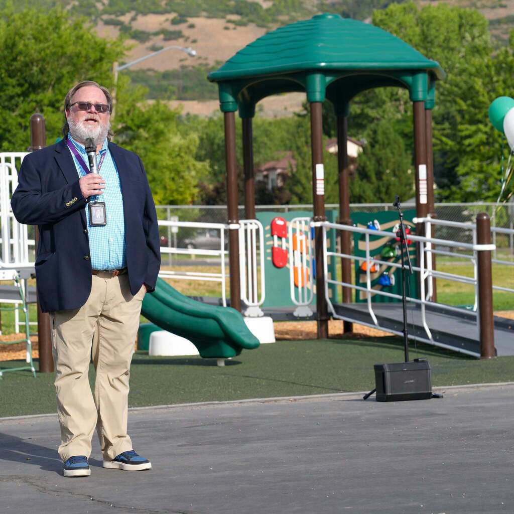 speaker at ribbon cutting