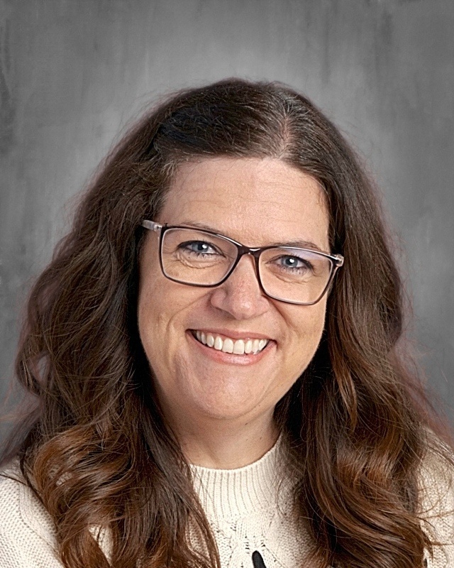 headshot of Mrs. Mumford