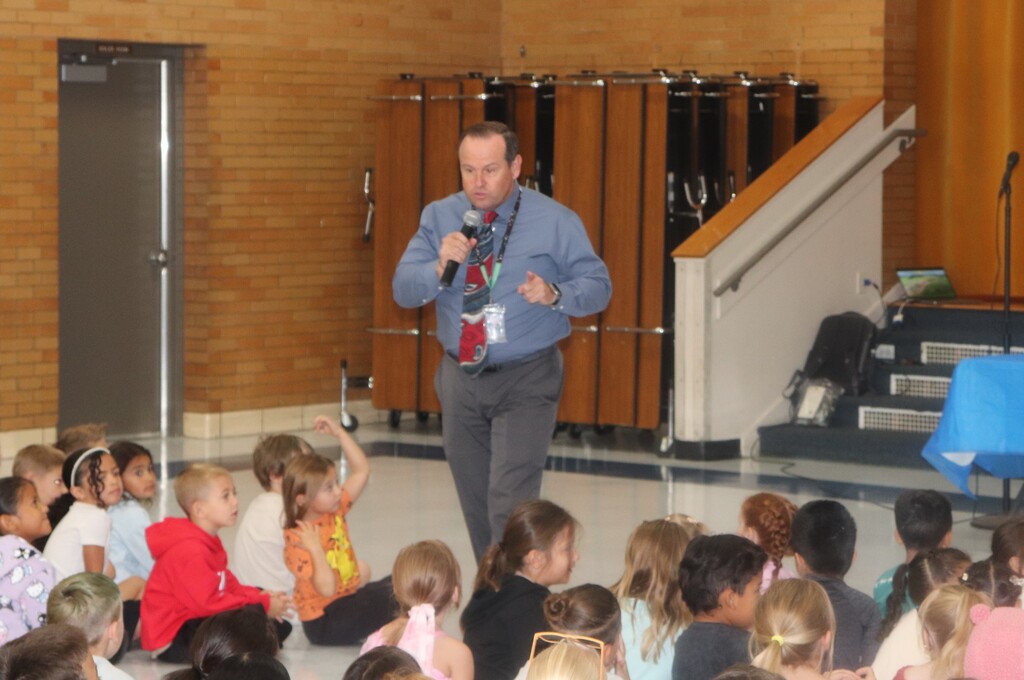 Superintendent Reading awards, Municipal students and WSD admin. 