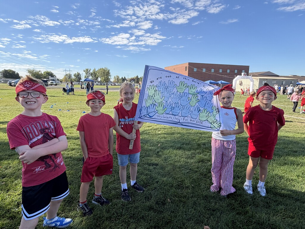 Images of students at the fun run