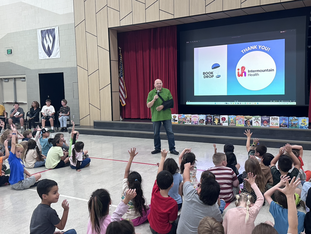 thal dixon presenting in an assembly
