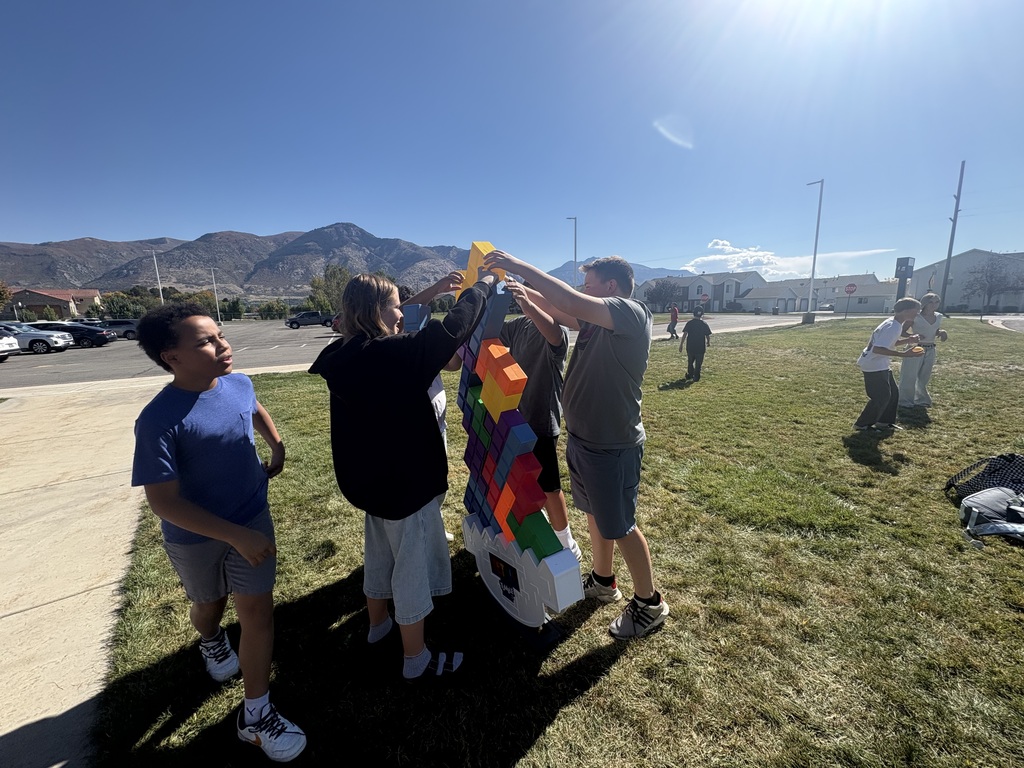 Hope Squad lunchtime activity -- outdoor games! We had spikeball, cornhole, axe throwing, and outdoor tetris for students to play.