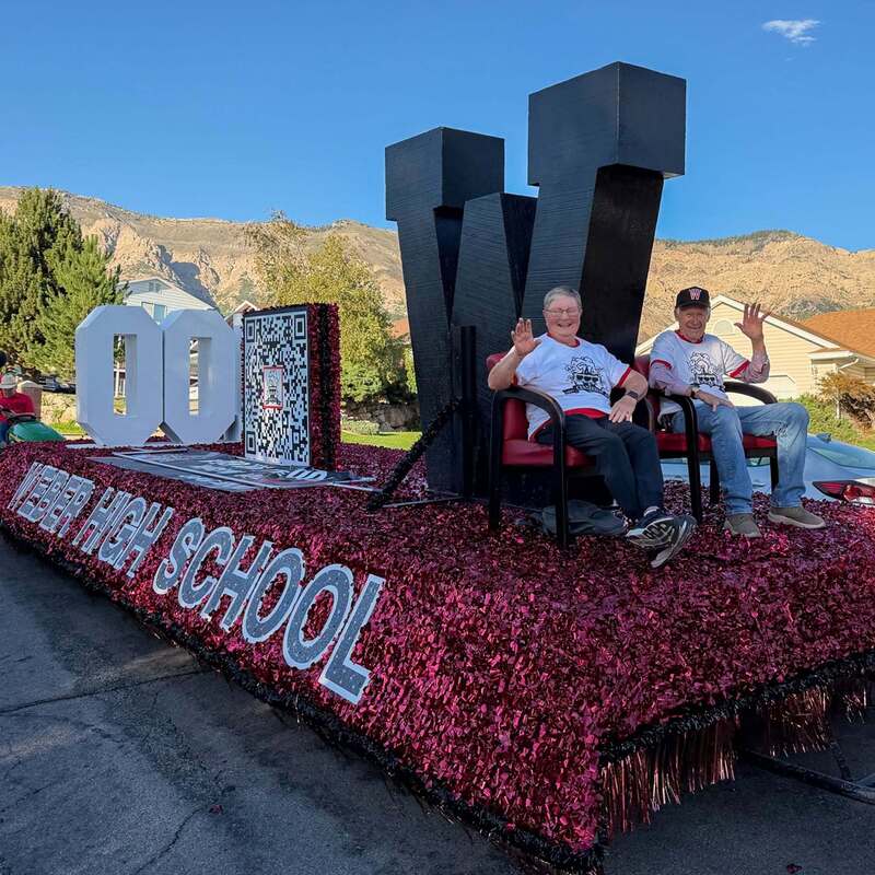 weber high float with grand marshals