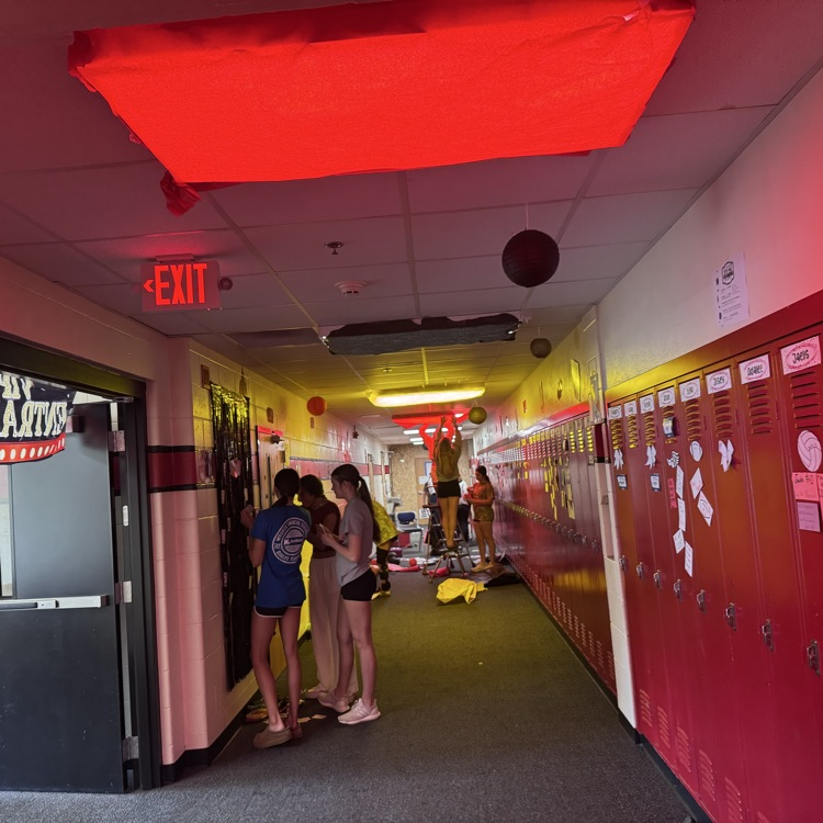 decorating a vegas themed hallway