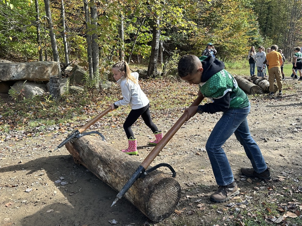 Students using Peavy