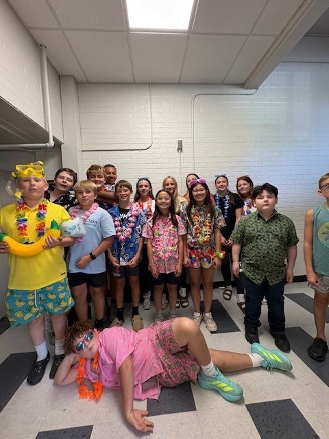 Students dressed in Hawaiian