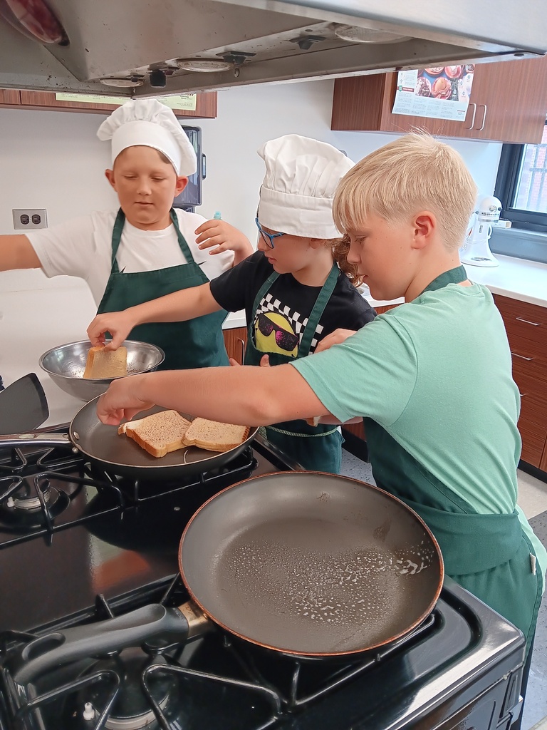 Students making French Toast