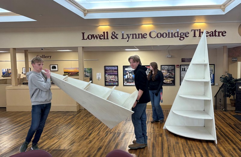 Unloading the display units