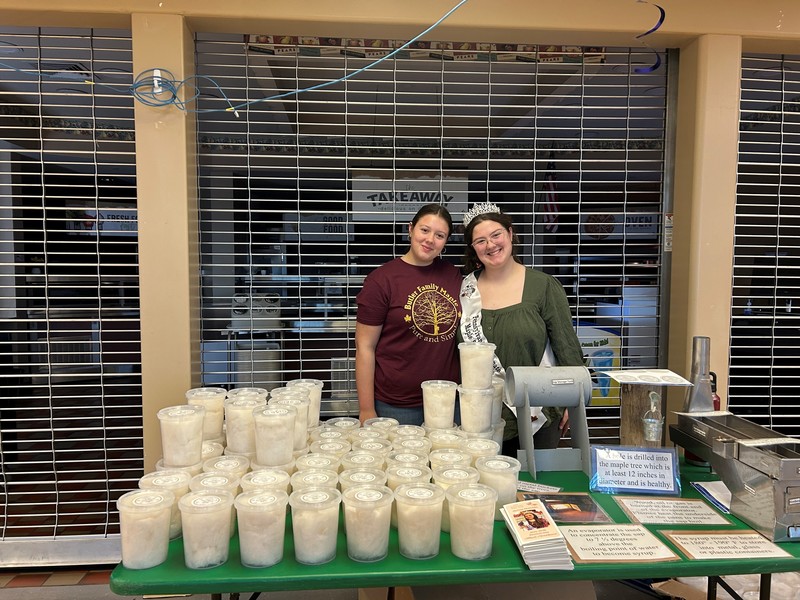 Maple Queen and sister 