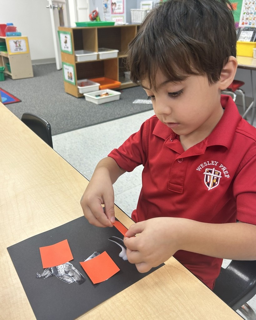 PreK 4s Spookley the Square Pumpkin lesson about shapes and sizes