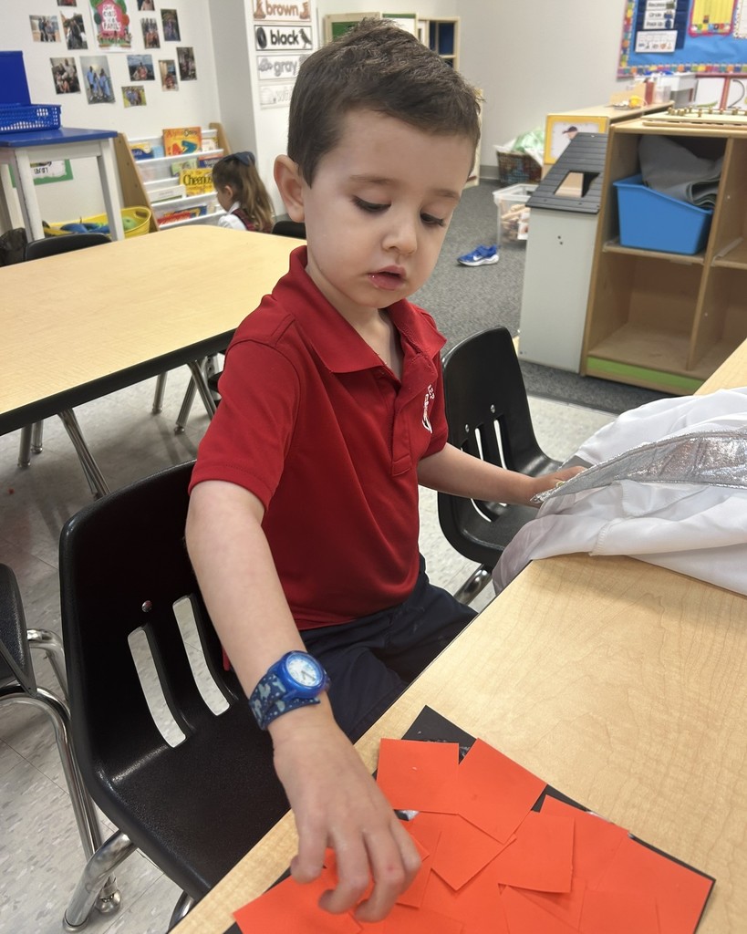 PreK 4s Spookley the Square Pumpkin lesson about shapes and sizes