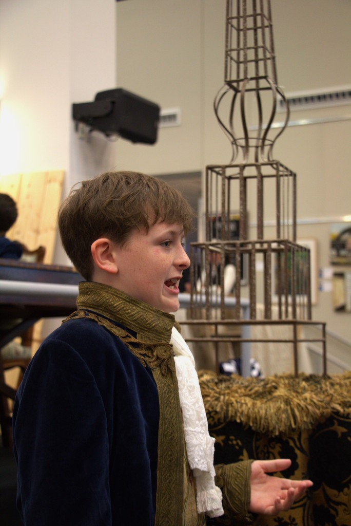 Ben Franklin gives a speech during Night at the Museum.