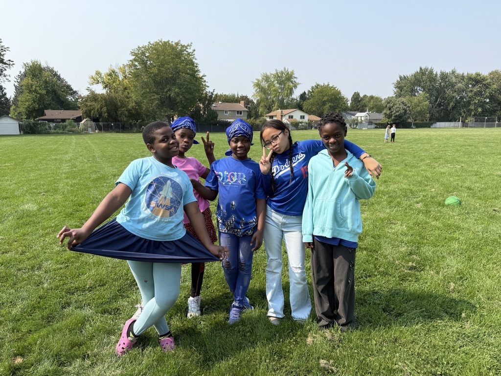 School spirit day - Girls in photo