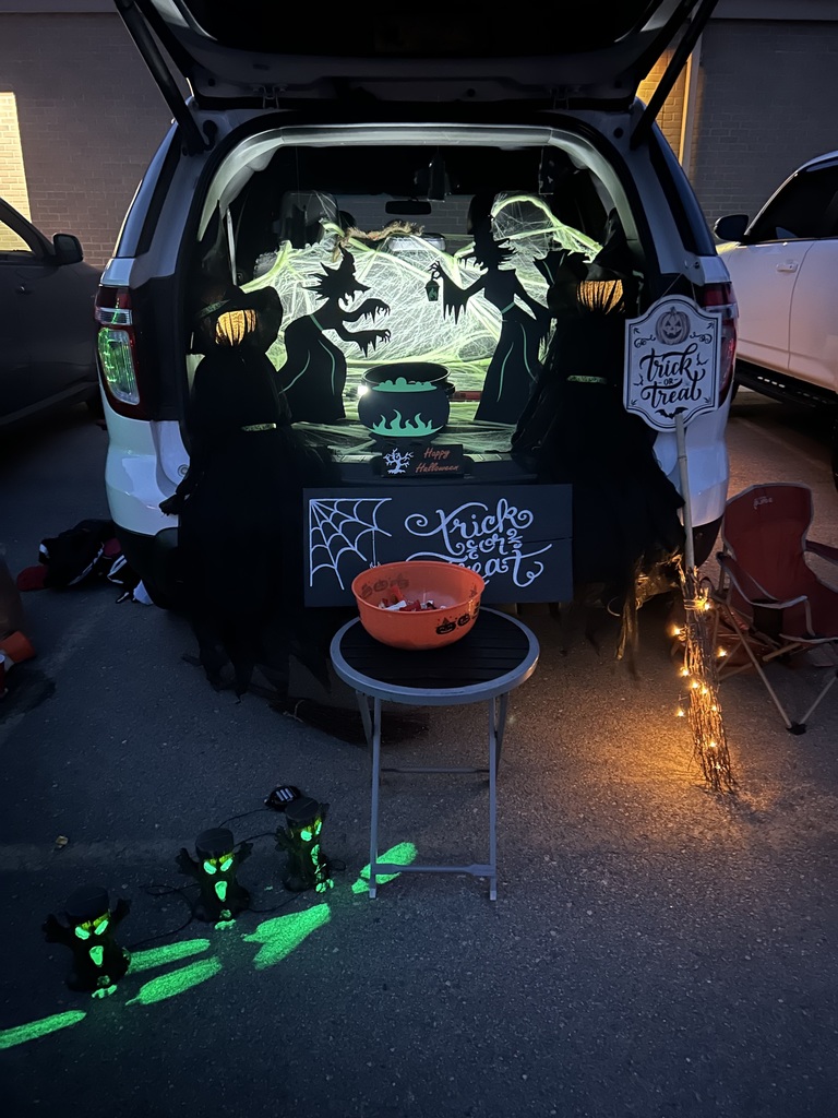 An image of a spooky trunk set up for trunk or treat