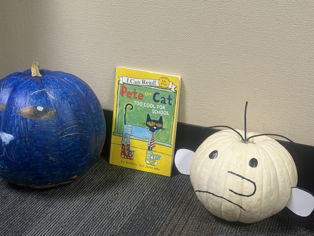 An image showing a pumpkin decorated for Pete the Cat