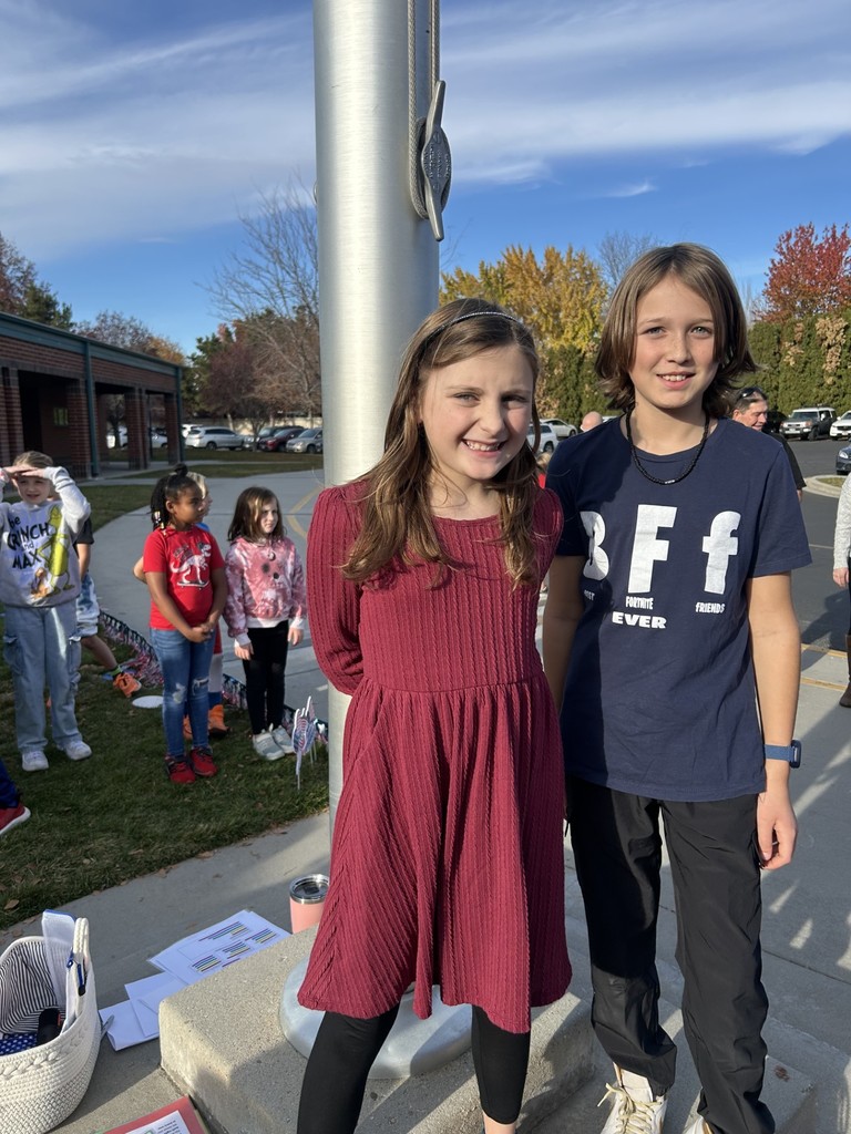 Students honor veterans