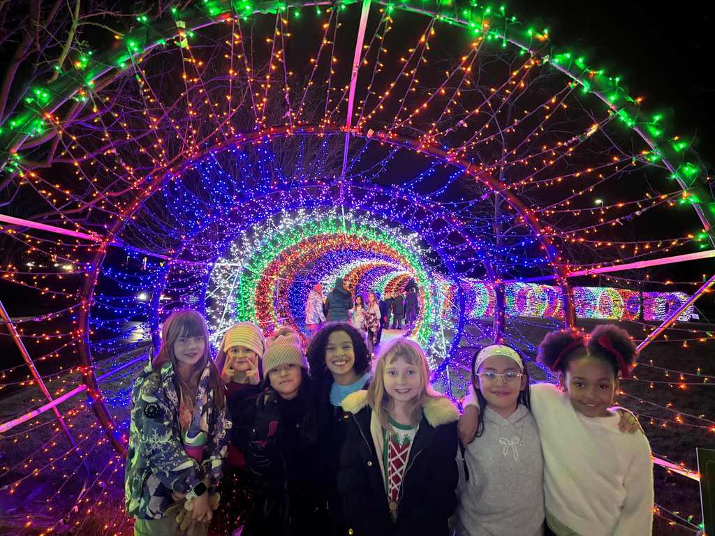 Image of choir students at Scentsy